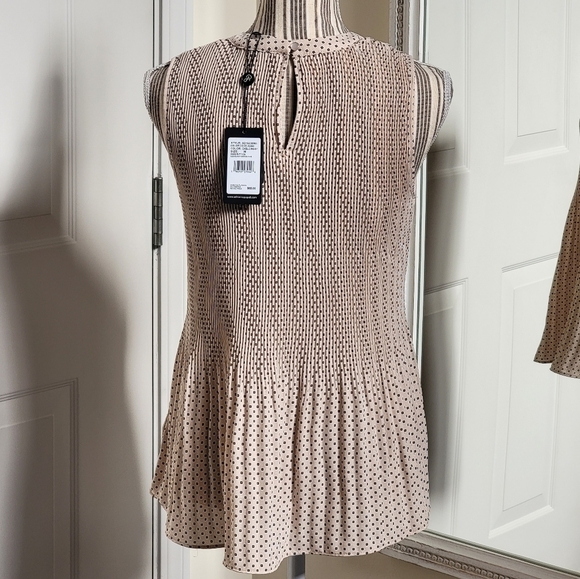 Adrianna Papell Sleeveless Pleated Blouse M - Picture 3 of 6